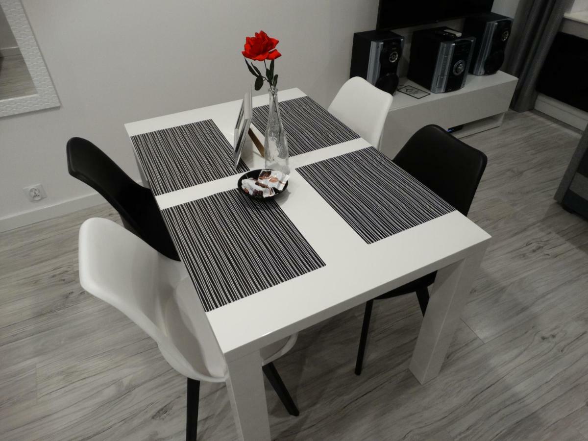 Apartament "Eli" ทอรูน ภายนอก รูปภาพ