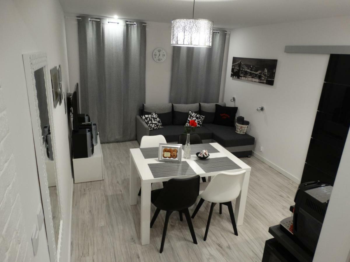 Apartament "Eli" ทอรูน ภายนอก รูปภาพ